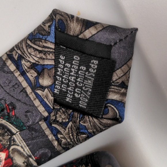 Tabasco Hot Sauce Mens Neck Tie Embossed Designer 100% Silk Grey Novelty Gift - Picture 7 of 7